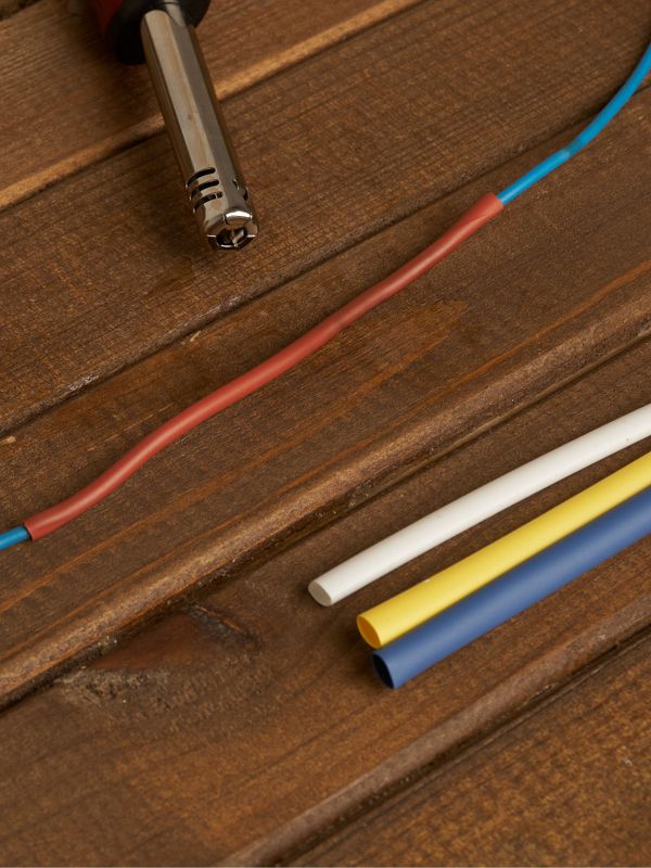  Набор трубок термоусадочных нг-LS 4/2 100мм 7 цветов по 3шт IEK UDR10-004-002-021-S фото в каталоге от BTSprom.by