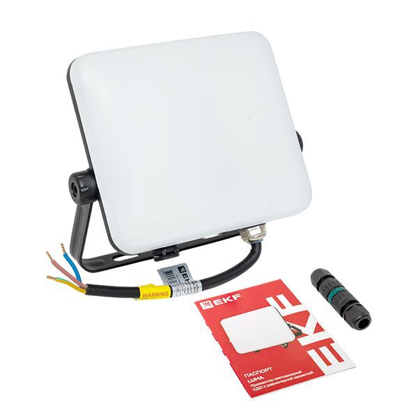  Прожектор светодиодный СДО-4003 30Вт 4000К IP65 с равномерной засветкой LUMA EKF FLL-4003-30-4000 фото в каталоге от BTSprom.by