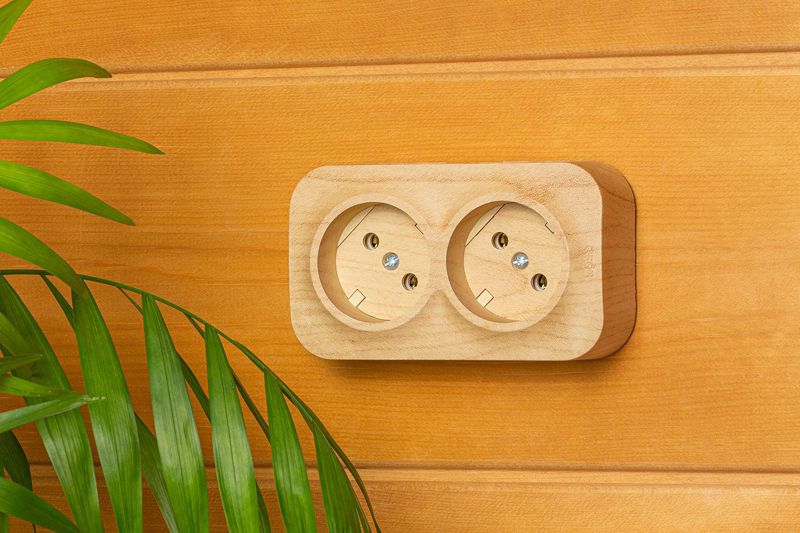  Розетка 2-м ОП Quteo 16А IP20 250В 2х2P без заземл. без защ. шторок дерево IEK 782281 фото в каталоге от BTSprom.by