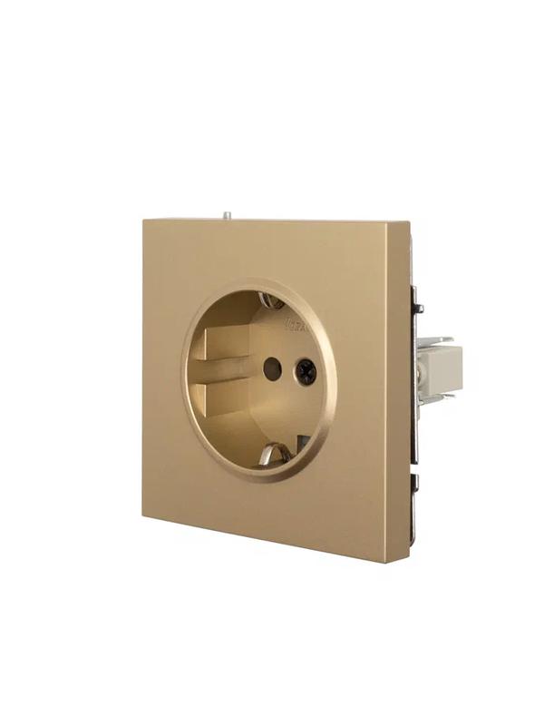  Розетка 1-мест. с/з ПБТ СП ZIMA IP20 10А безвинт. зажим зол. LEZARD 704-3688-122BQC фото в каталоге от BTSprom.by