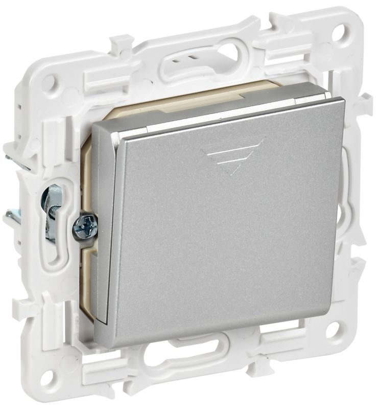 выключатель карточный skandy 30а sk-v15s серебр. iek sk-v11-0-10-k23 от BTSprom.by